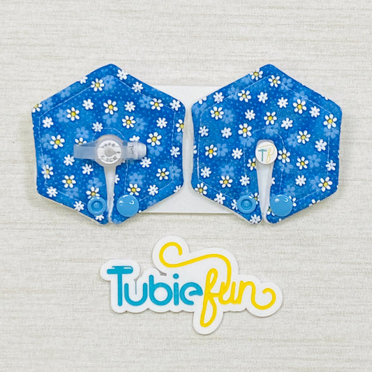 Hexagon G-Tube Button Pad Cover - Small Daises on Blue