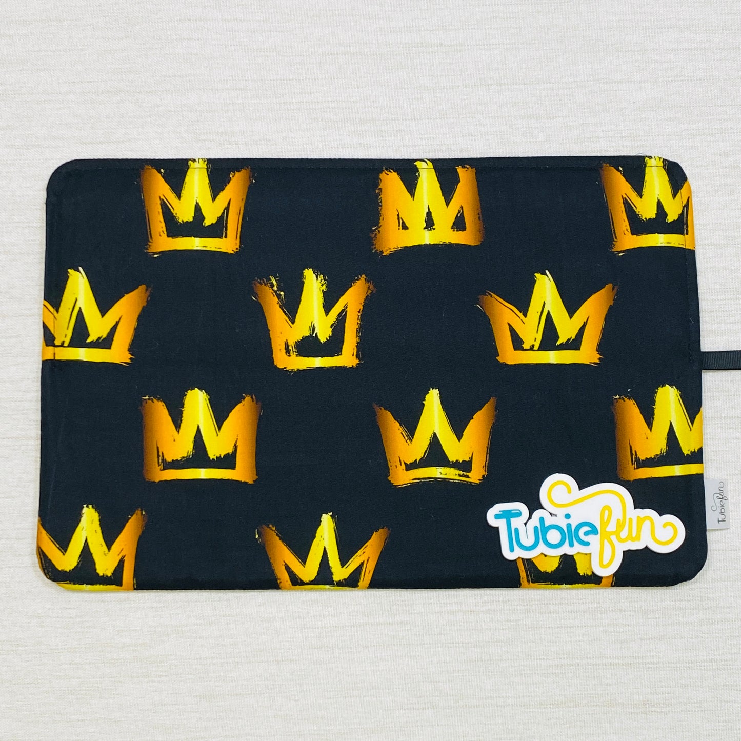 Syringe Roll - Crowns