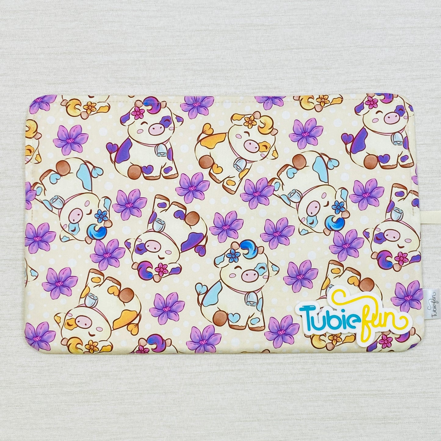 Syringe Roll - Cows and Flowers