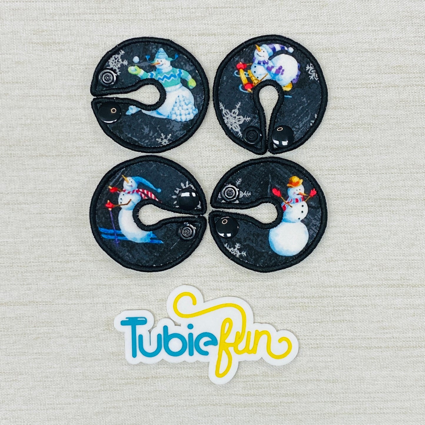 G-Tube Button Pad Cover - Skiing Snowman