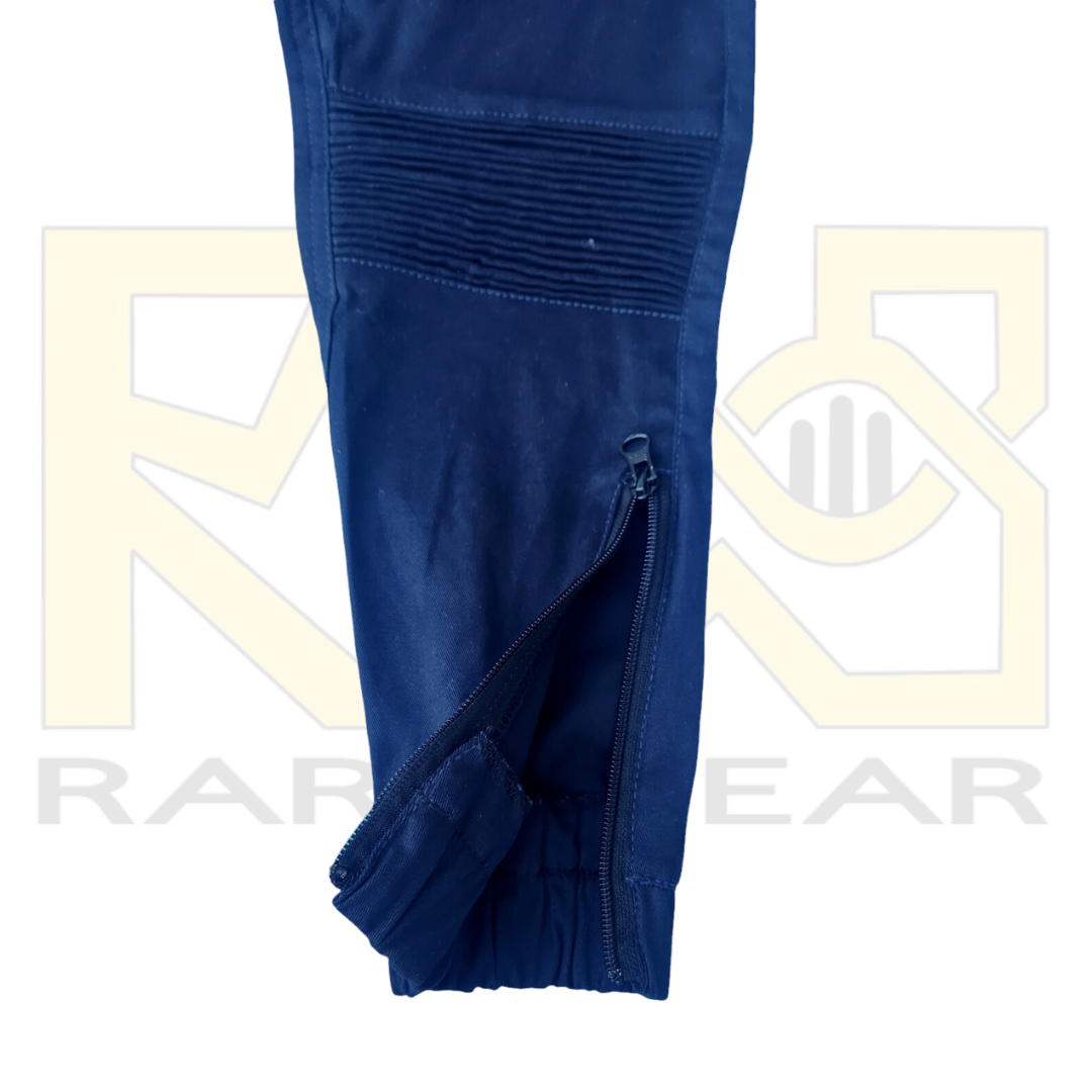 Viaan Navy OrthoEase Signature Chino – detail view