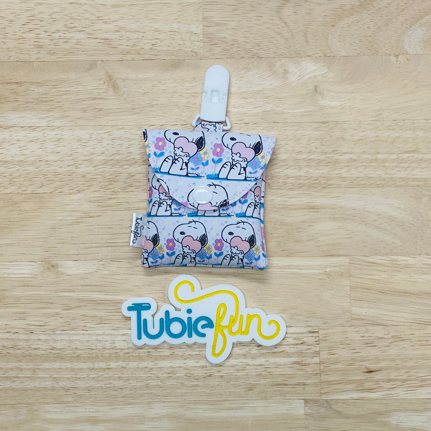 Tubing Pouch - Snoopy and Hearts