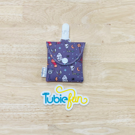 Tubing Pouch - Wizard Owl and Items